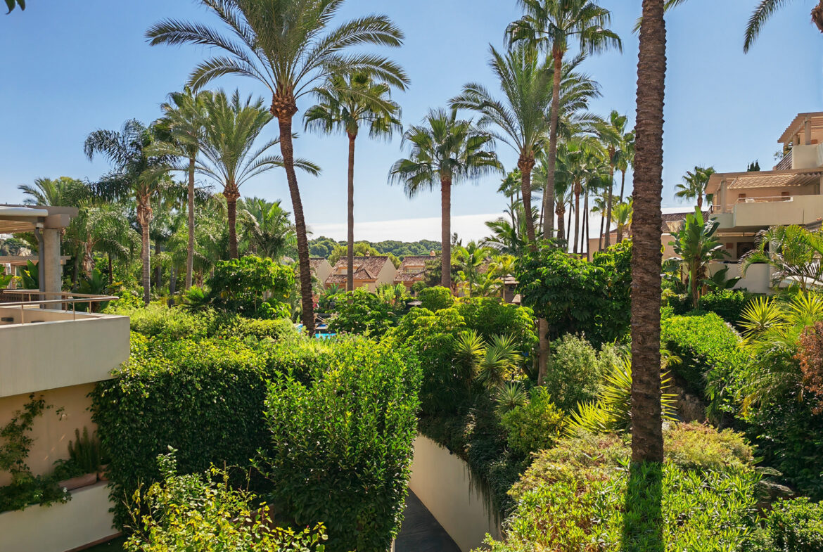 Exquisite apartment in Marbella, near beaches and golf