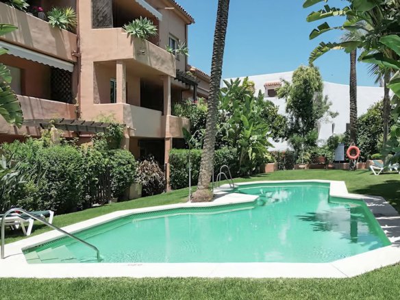 Complex Pool