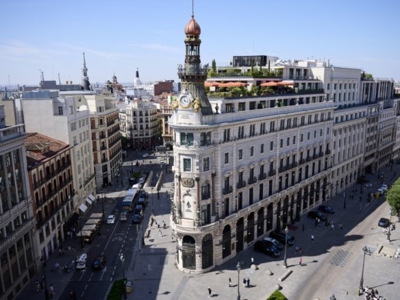 Costa del Sol residential buildings reflecting market growth